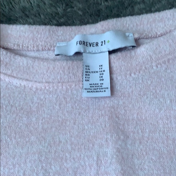 Light Pink long sleeve crop - Picture 2 of 2